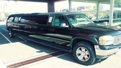 2002 GMC Denali / Yukon SUV Stretch for Sale in Erie, Pennsylvania, US - Photo 3