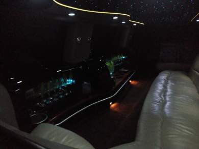 2002 GMC Denali / Yukon SUV Stretch for Sale in Erie, Pennsylvania, US - Photo 4
