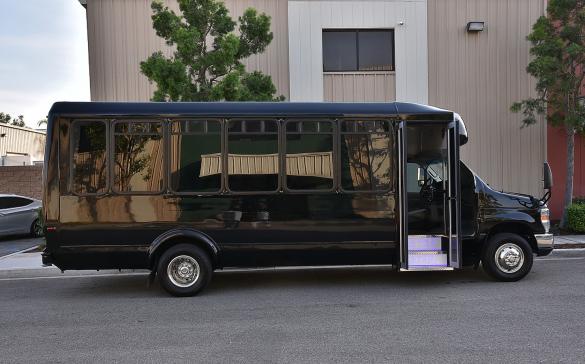 2012 Ford E-450 Limo Bus for Sale in fontana, CA - Photo 2