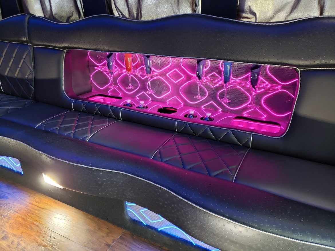 Limo Bus for Sale in Houston, TX - Photo 10