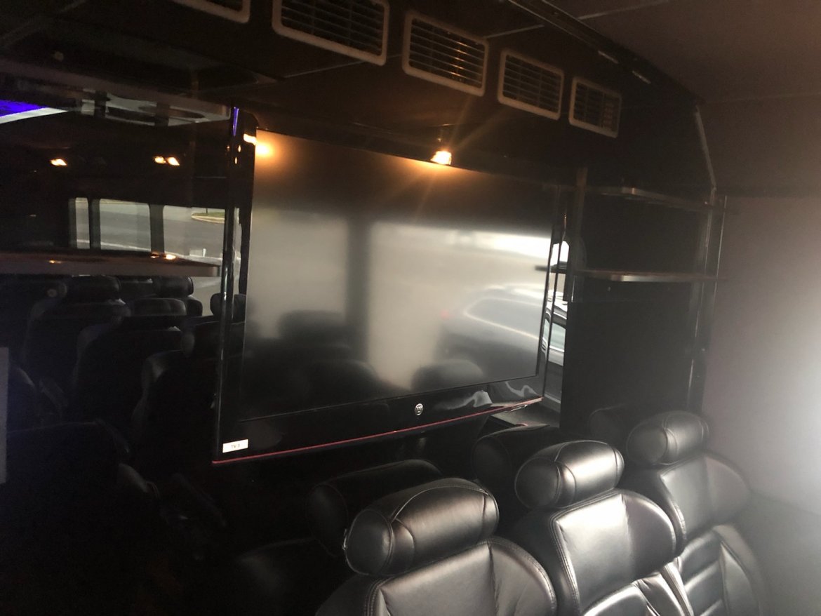 Executive Shuttle for Sale in Oaklyn, NJ - Photo 13