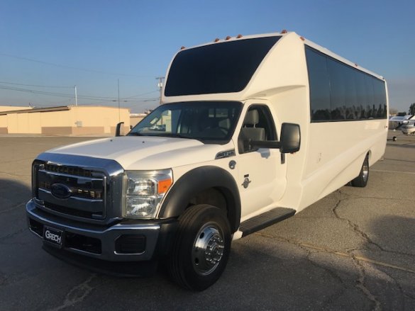 2013 Ford F550 Executive Shuttle for Sale in Riverside, CA - Photo 2