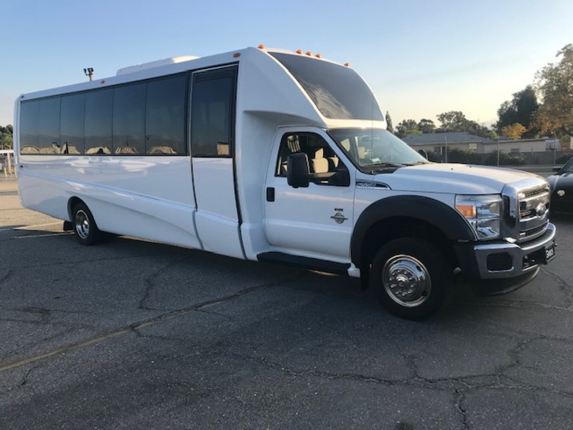 Executive Shuttle for Sale in Riverside, CA - Photo 7
