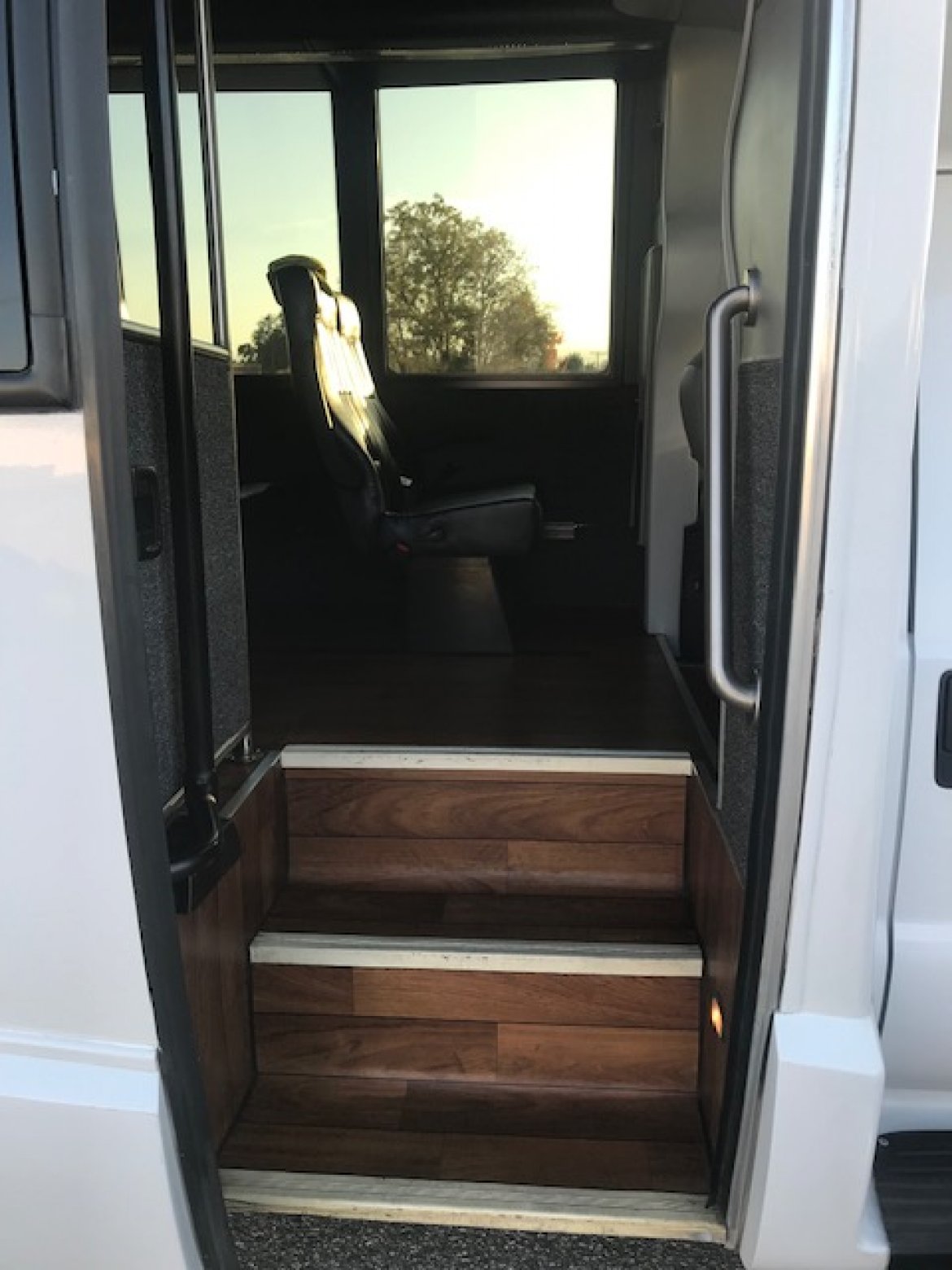 Executive Shuttle for Sale in Riverside, CA - Photo 8