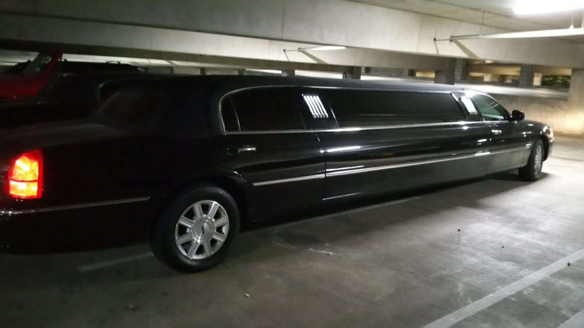 Limousine for sale: 2006 Lincoln 120 inch 120&quot; by krystle