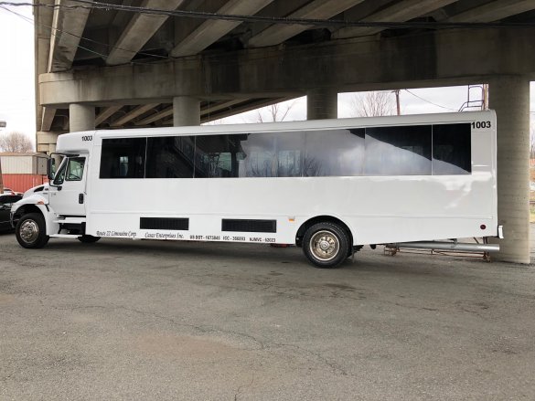 2009 International 3200 Shuttle Bus for Sale in Hillside, NJ - Photo 2