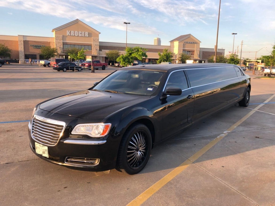 Limousine for sale: 2013 Chrysler 300 140&quot; by Tiffany Coachworks