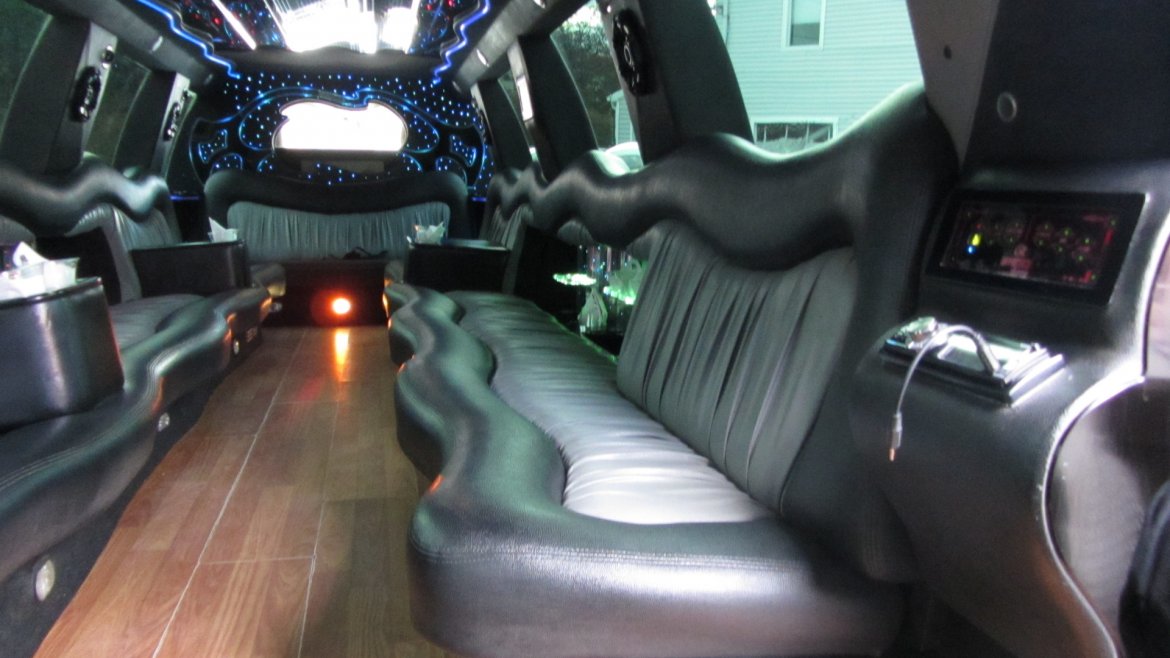 SUV Stretch for Sale in Commack, NY - Photo 11