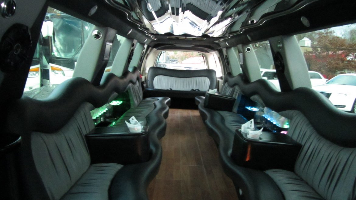SUV Stretch for Sale in Commack, NY - Photo 16