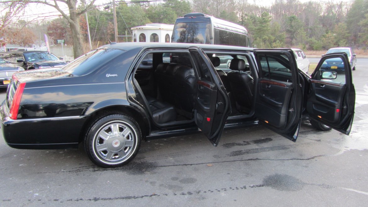 Limousine for Sale in Commack, NY - Photo 11