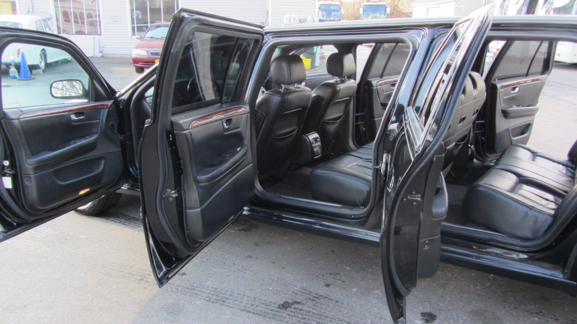 Limousine for Sale in Commack, NY - Photo 17