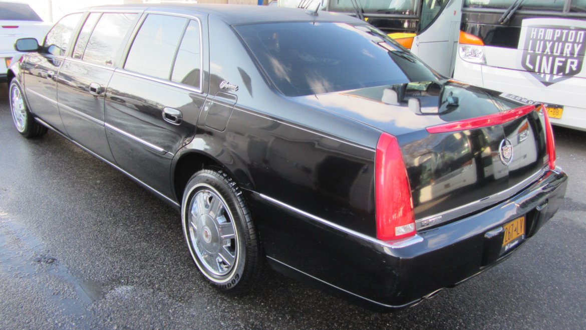 Limousine for Sale in Commack, NY - Photo 23