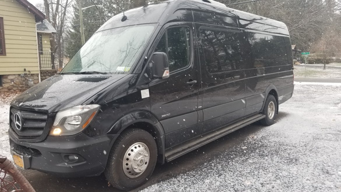 Executive Shuttle for Sale in Monsey, NY - Photo 2