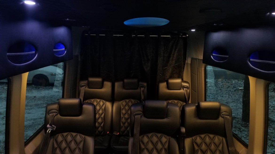 Executive Shuttle for Sale in Monsey, NY - Photo 5