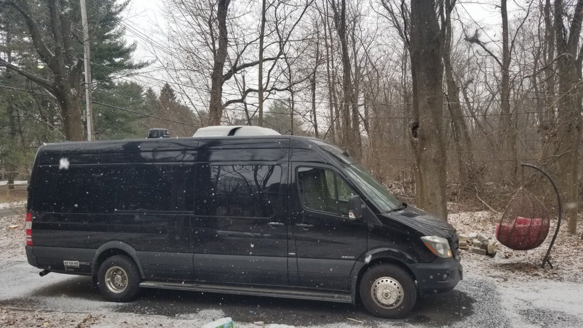 Executive Shuttle for Sale in Monsey, NY - Photo 7