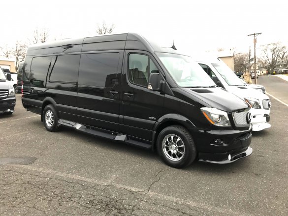 2018 Mercedes-Benz Sprinter 3500 Super Single Sprinter for Sale in Oaklyn, NJ - Photo 3