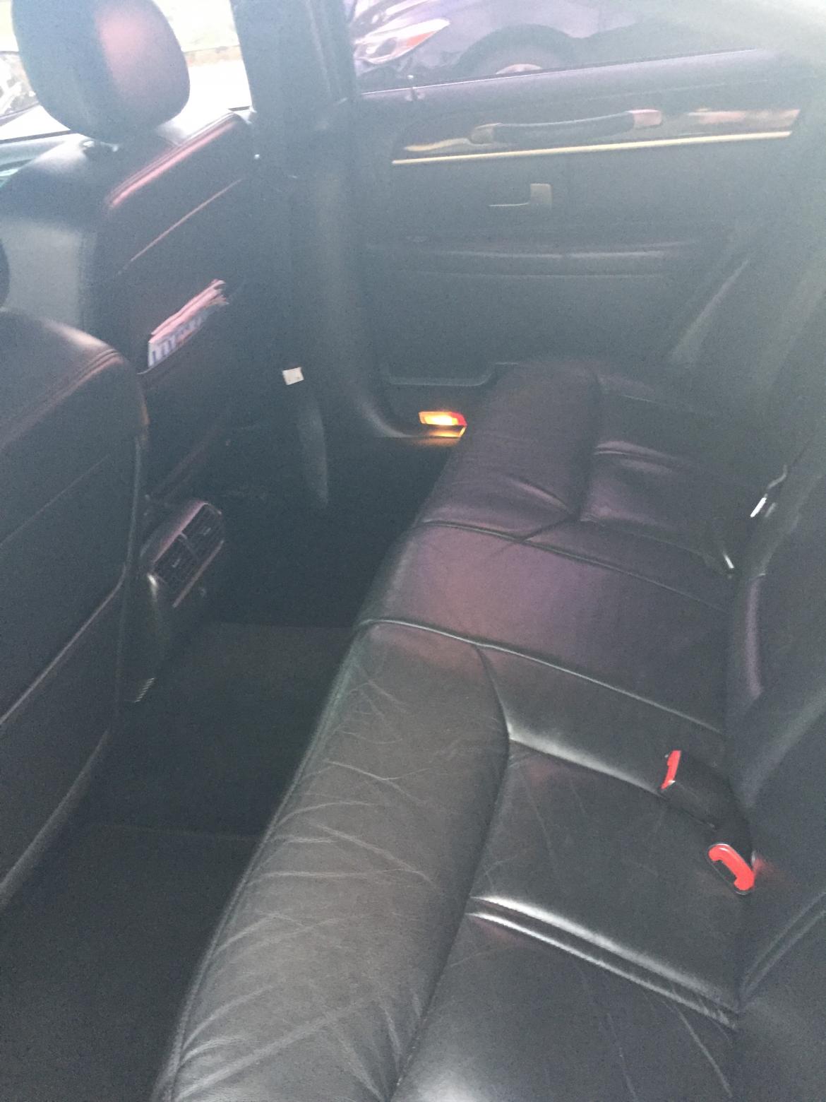 Photo of Sedan for sale: 2010 Lincoln Towncar