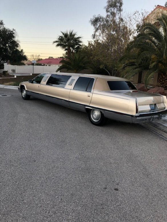 1995 Cadillac Fleetwood Brougham Limousine for Sale in Las Vegas, NV - Photo 2