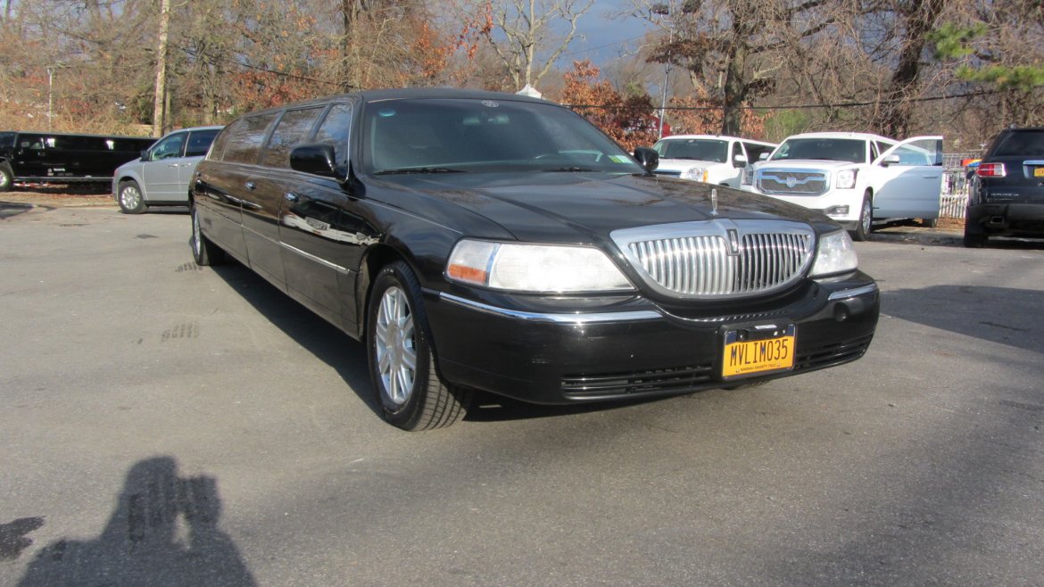 Limousine for sale: 2007 Lincoln Town Car 5 door 120&quot; by Executive