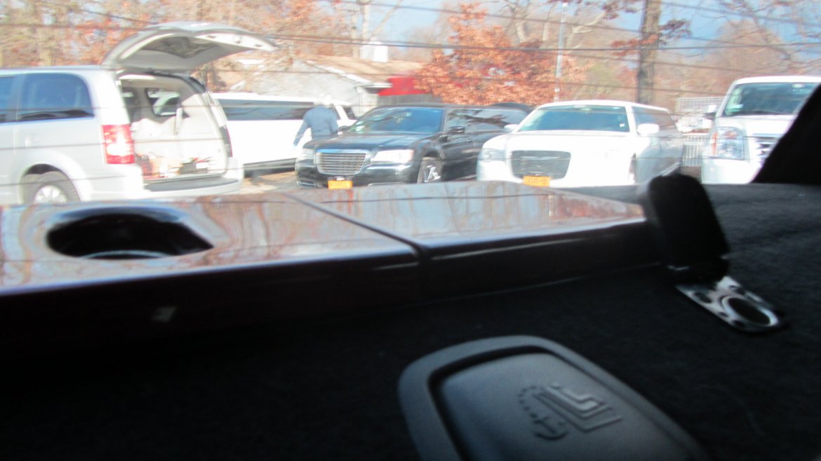 Limousine for Sale in Commack, NY - Photo 17