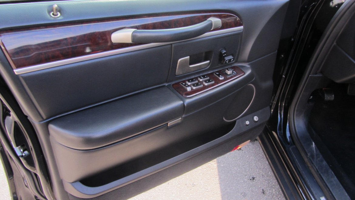 Limousine for Sale in Commack, NY - Photo 22