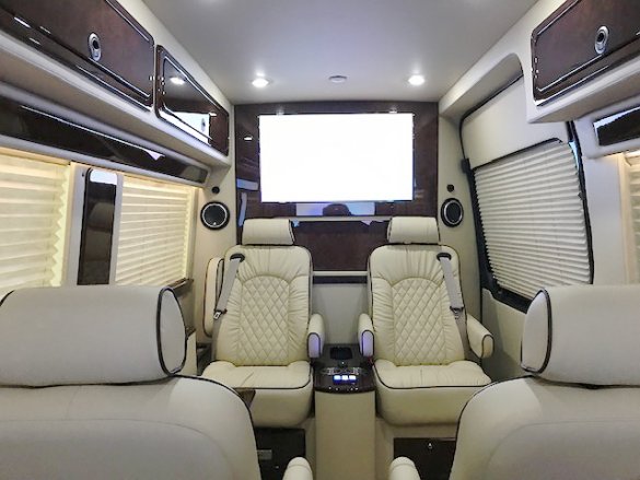 2018 Mercedes-Benz Sprinter 2500 Business Class Sprinter for Sale in Oaklyn, NJ - Photo 3
