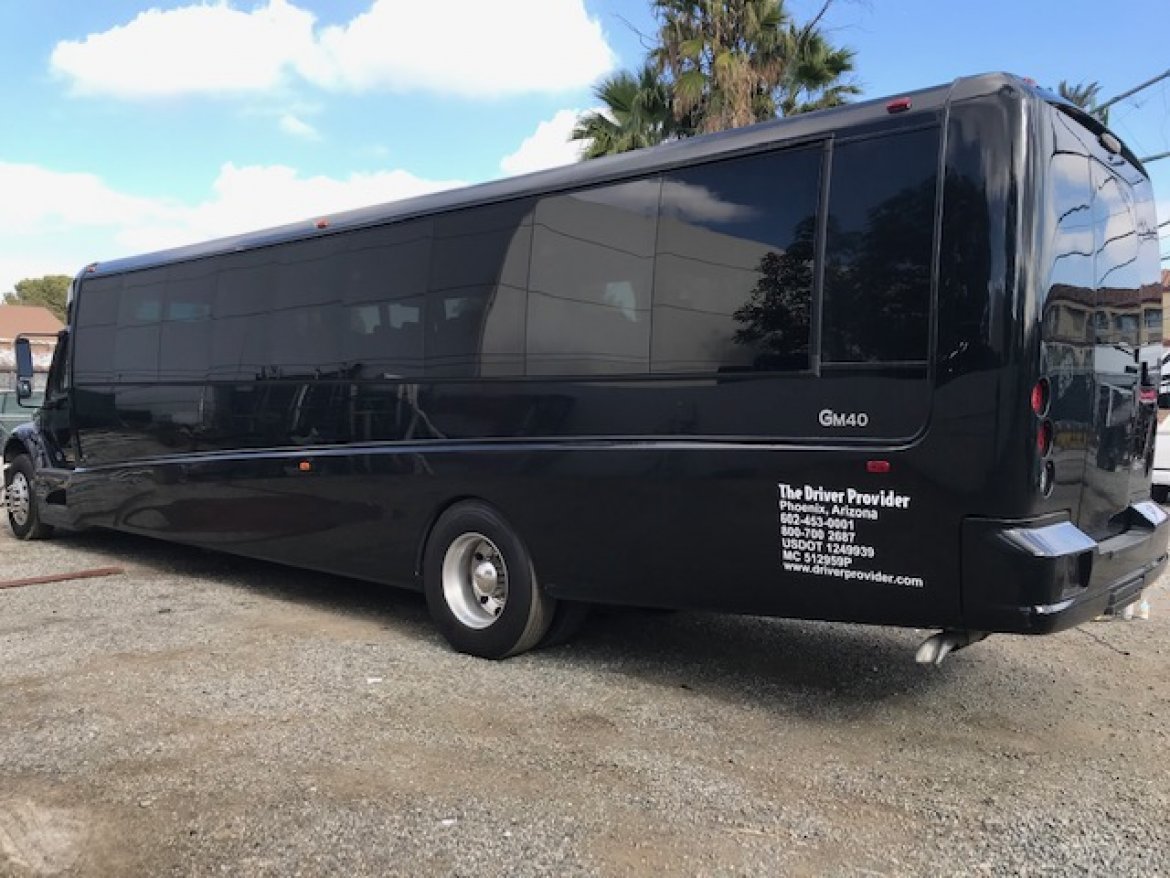 Executive Shuttle for Sale in Riverside, CA - Photo 4