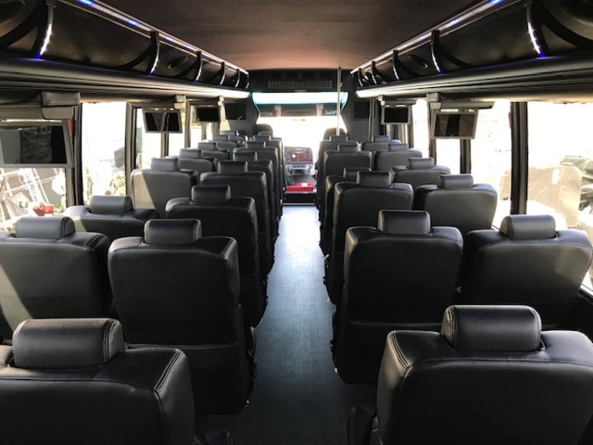 Executive Shuttle for Sale in Riverside, CA - Photo 15