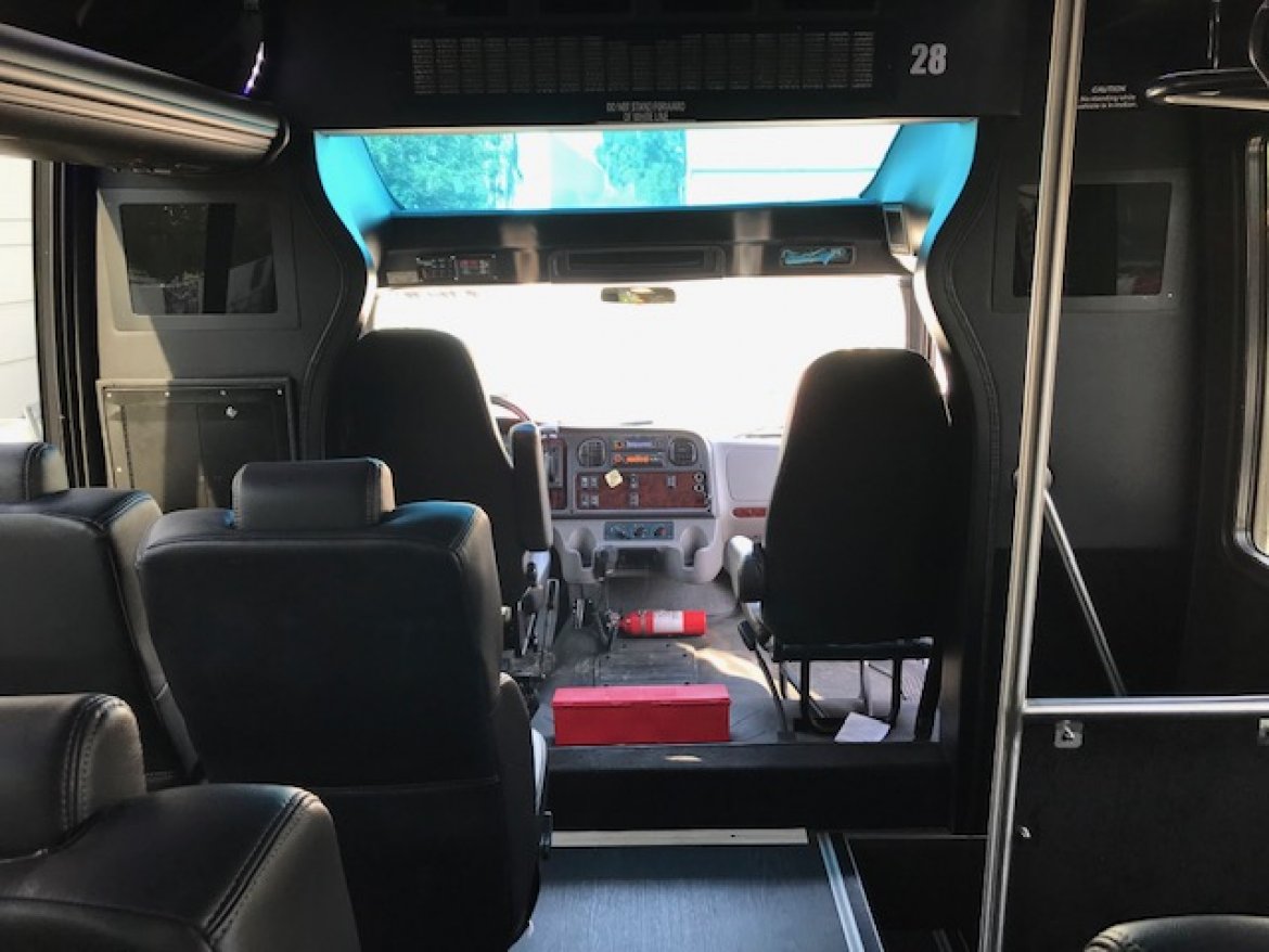 Executive Shuttle for Sale in Riverside, CA - Photo 16