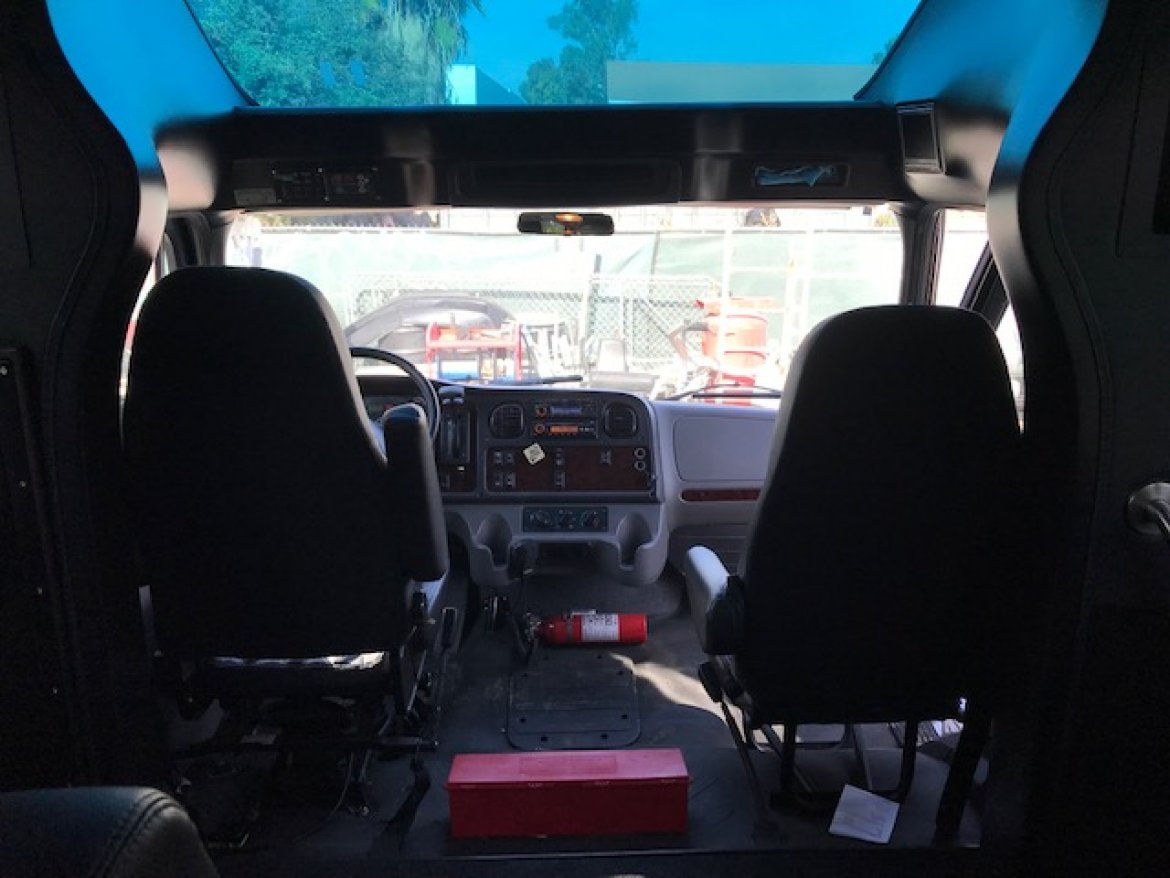 Executive Shuttle for Sale in Riverside, CA - Photo 17