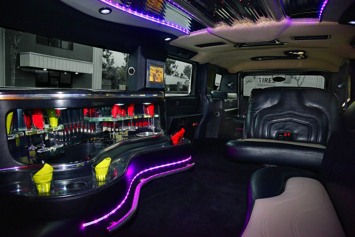 SUV Stretch for Sale in Fontana, CA - Photo 12