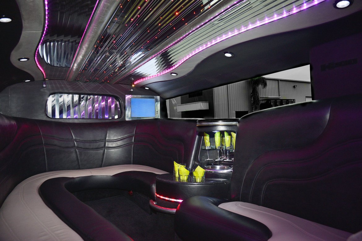 SUV Stretch for Sale in Fontana, CA - Photo 13