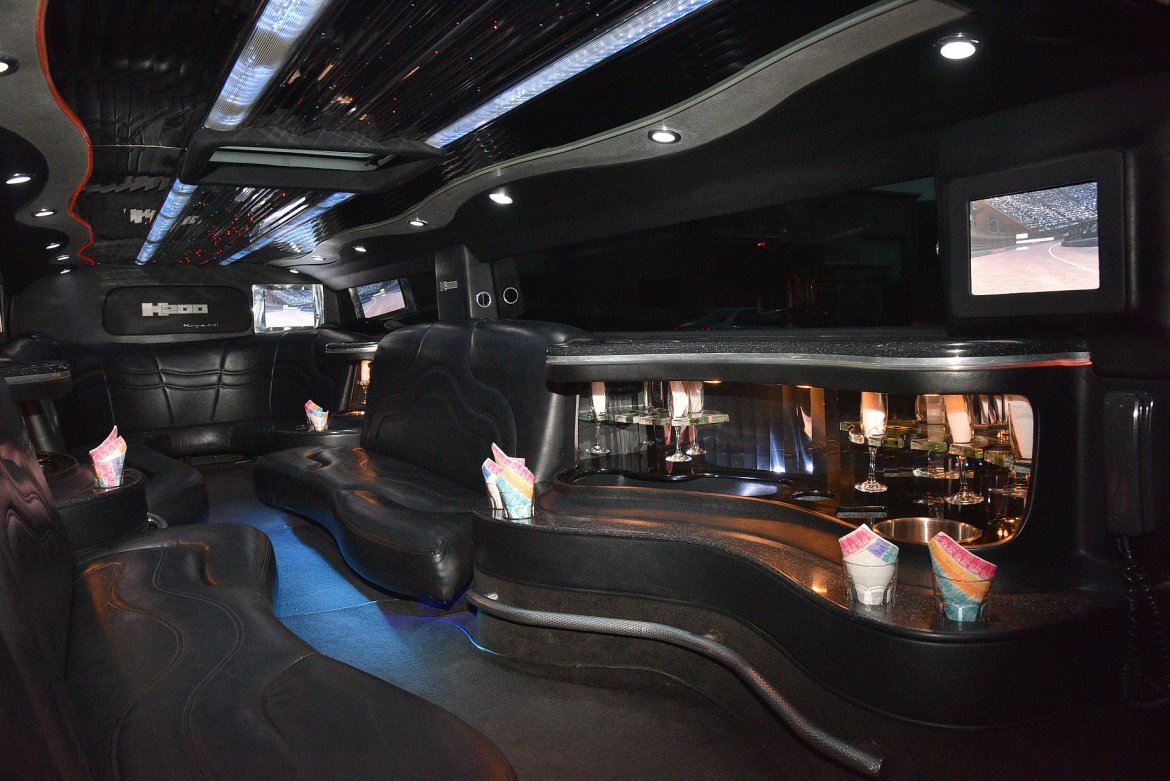 SUV Stretch for Sale in Fontana, CA - Photo 11