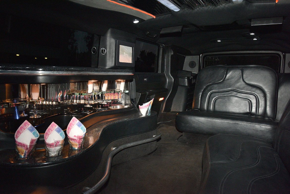 SUV Stretch for Sale in Fontana, CA - Photo 12