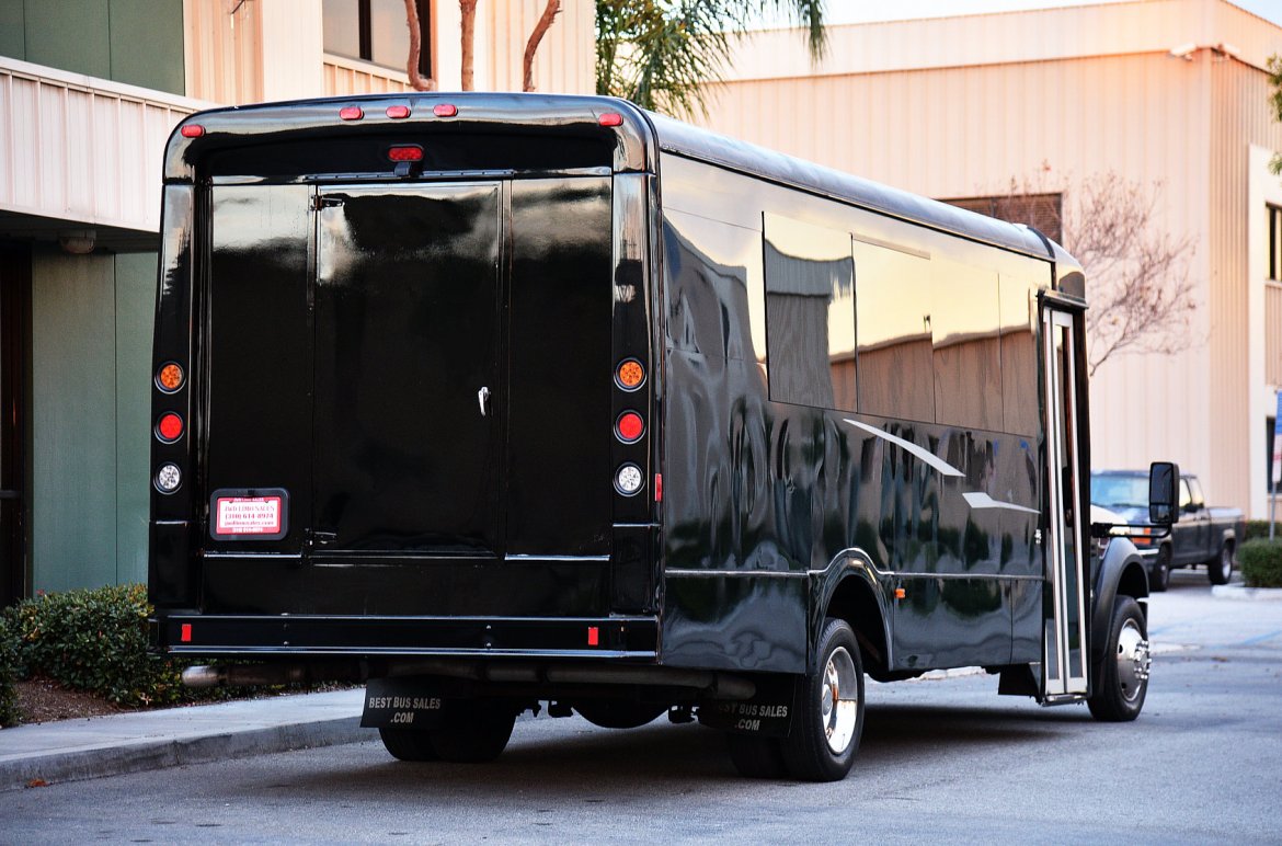 Limo Bus for Sale in Fontana, CA - Photo 7
