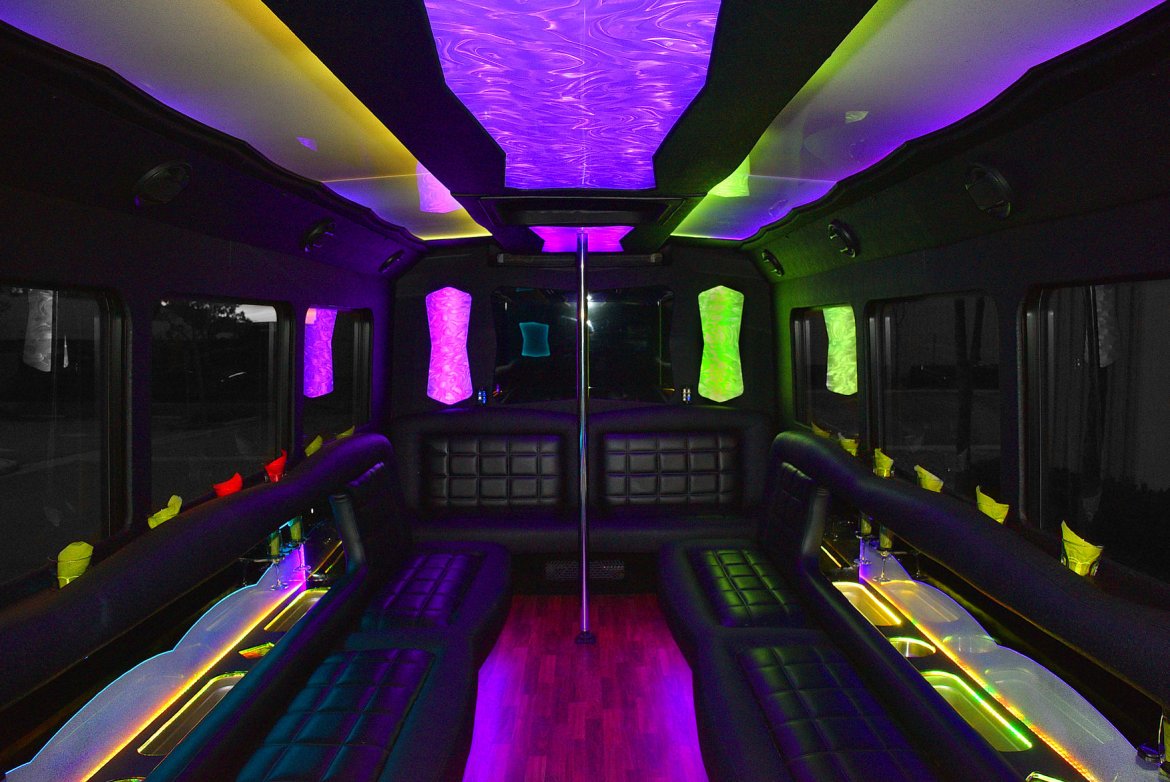 Limo Bus for Sale in Fontana, CA - Photo 11
