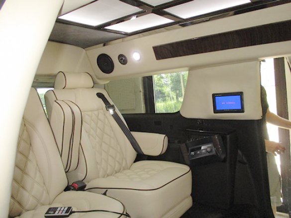 2016 Chevrolet Suburban CEO SUV Mobile Office for Sale in Oaklyn, NJ - Photo 2