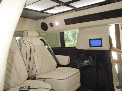 2016 Chevrolet Suburban CEO SUV Mobile Office for Sale in Oaklyn, NJ - Photo 2