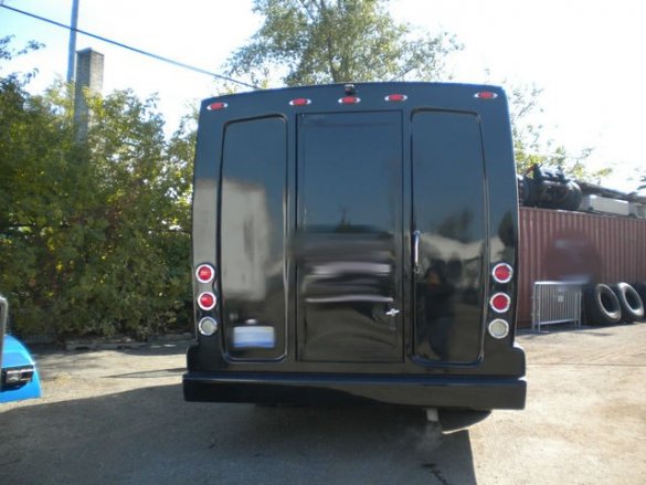 2011 Ford Tiffany Coach F450 Limo Bus for Sale in Detroit, MI - Photo 2