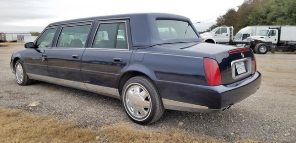 2001 Cadillac DeVille S&S Presidential Limousine for Sale in San Antonio, TX - Photo 3