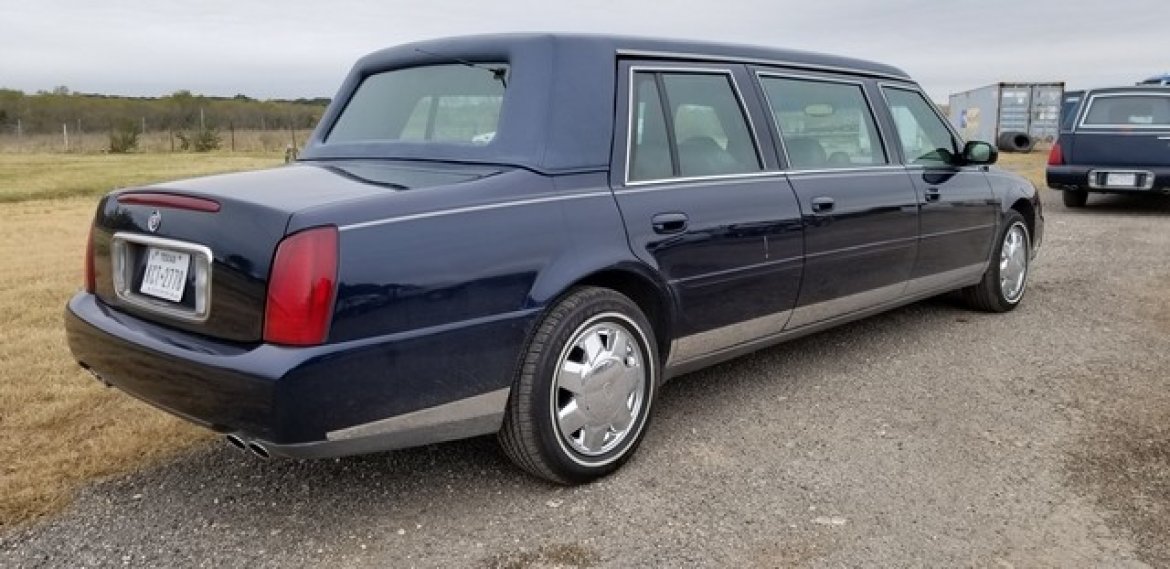 Limousine for Sale in San Antonio, TX - Photo 4