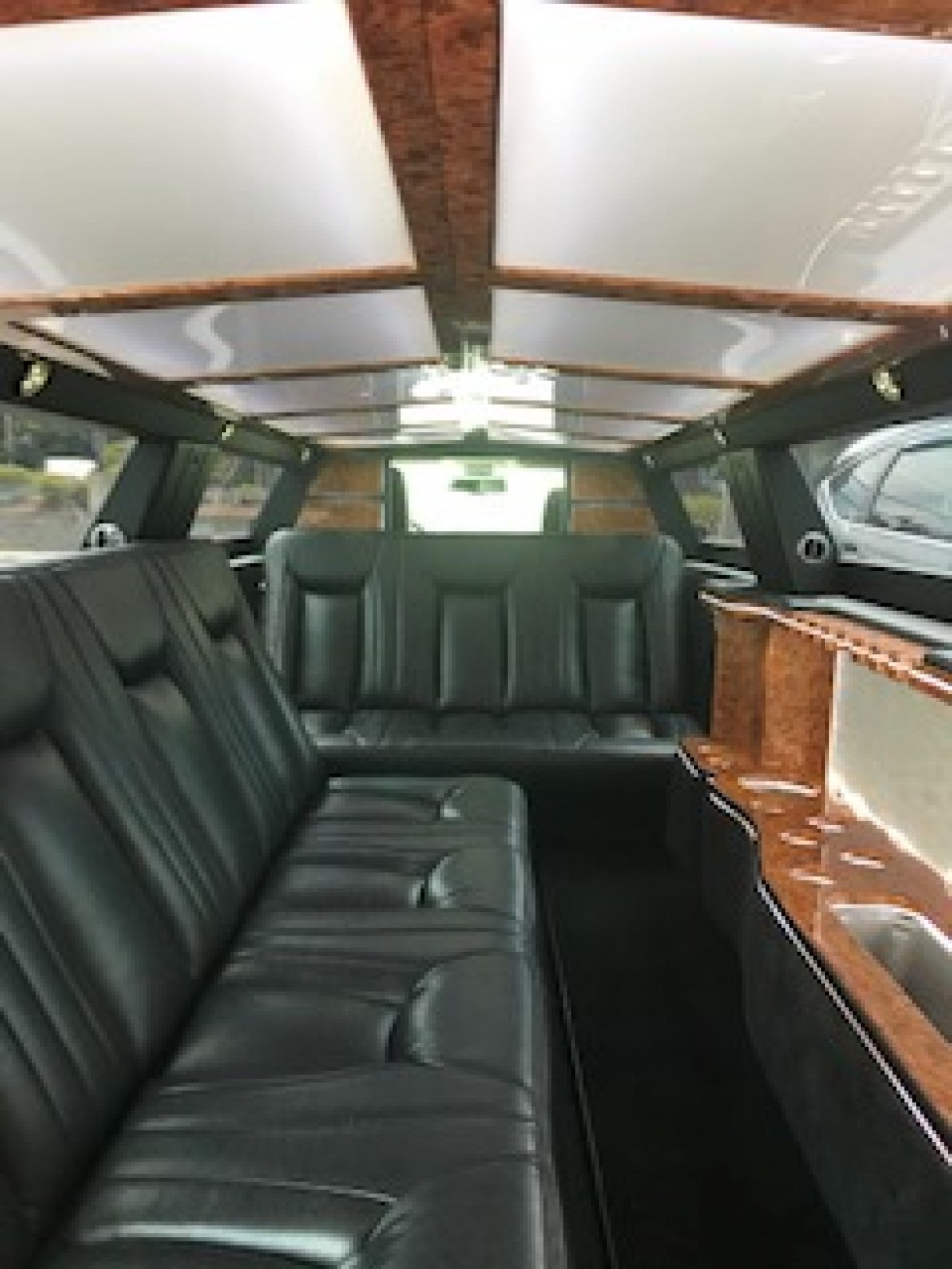 Limousine for Sale in Hingham, MA - Photo 4