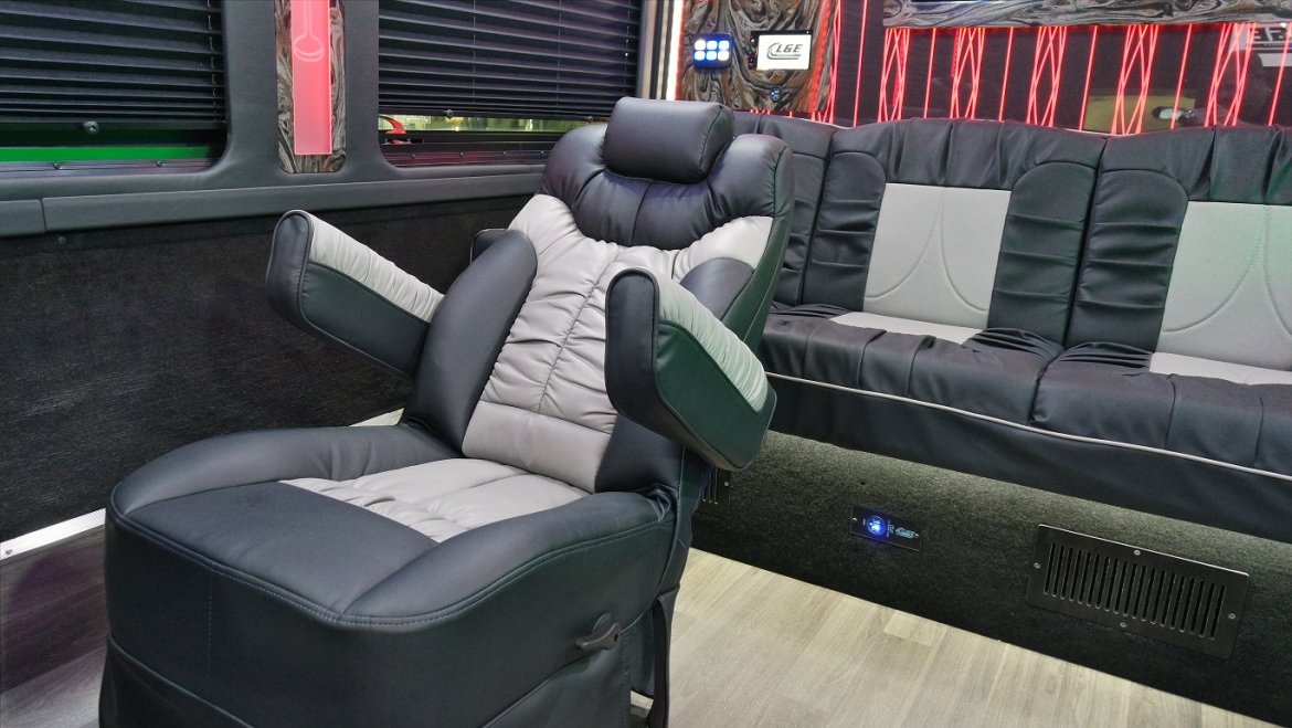 Shuttle Bus for Sale in North East, PA - Photo 9