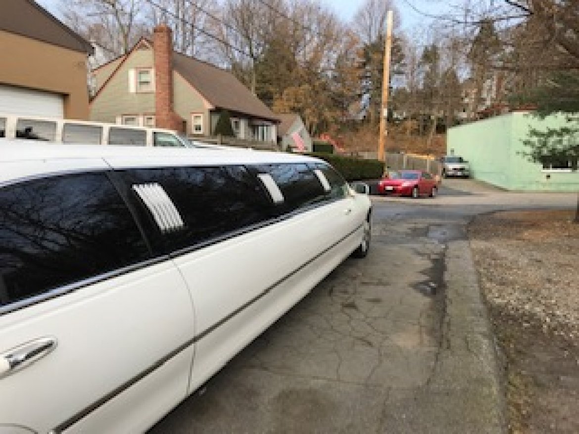 Limousine for Sale in Hingham, MA - Photo 4