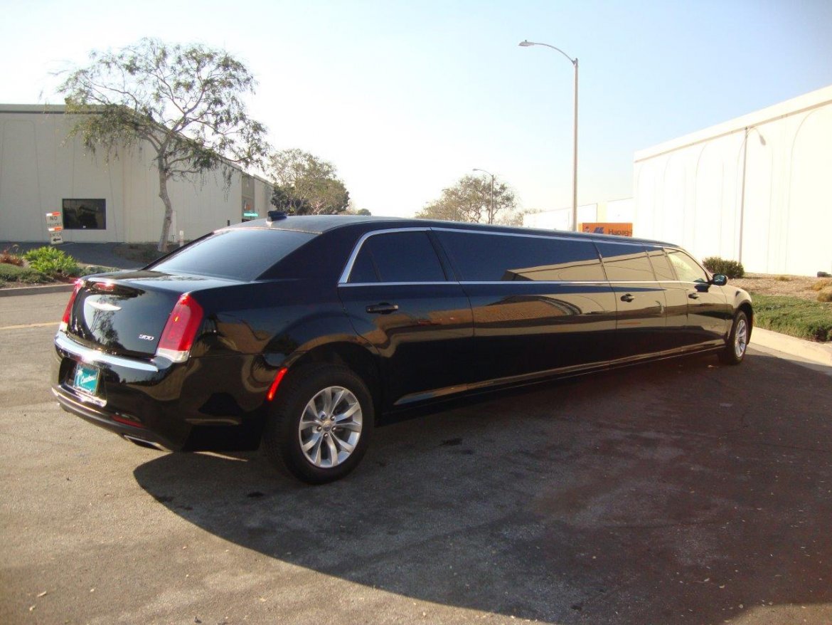 Limousine for Sale in Carson, CA - Photo 9