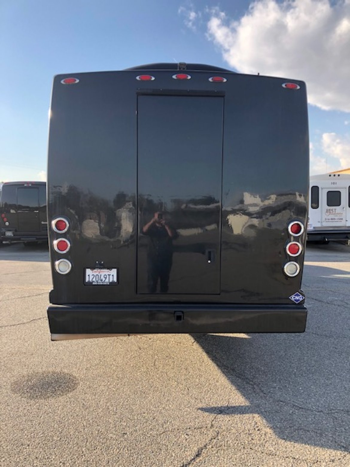 Executive Shuttle for Sale in Riverside, CA - Photo 7