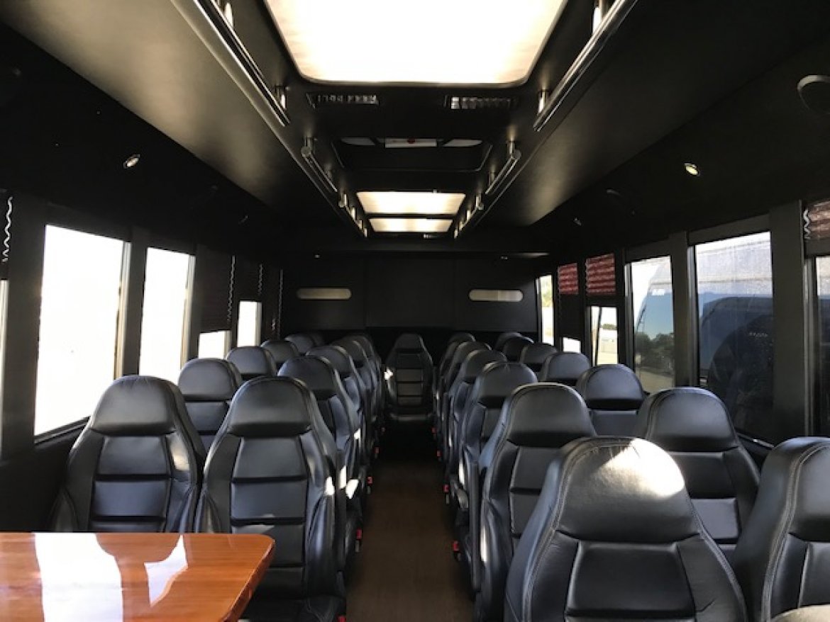 Executive Shuttle for Sale in Riverside, CA - Photo 15