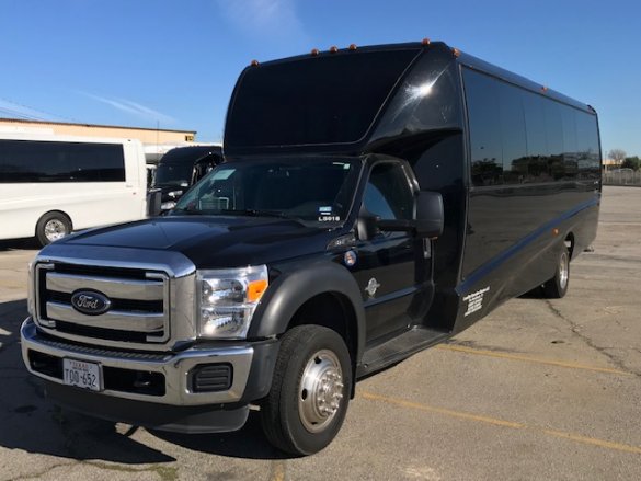 2016 Ford F550 Executive Shuttle for Sale in Riverside, CA - Photo 3