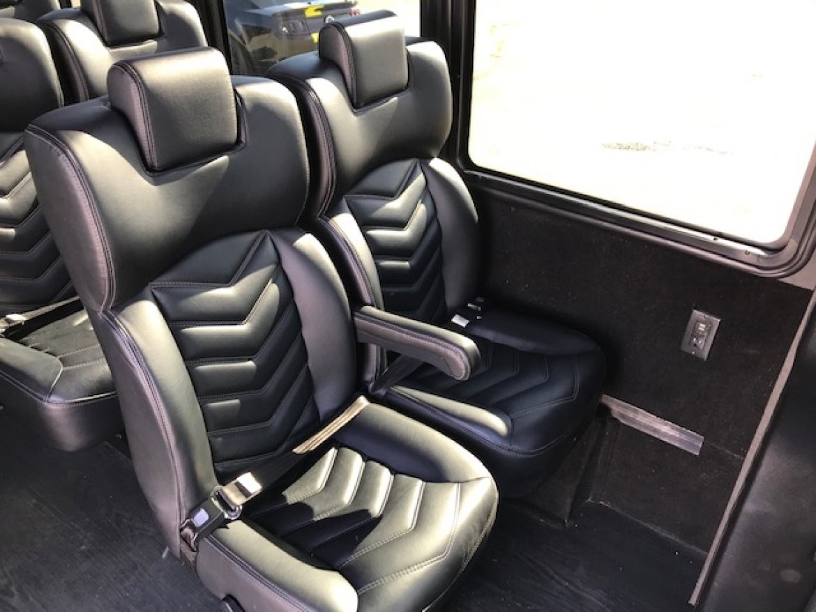 Executive Shuttle for Sale in Riverside, CA - Photo 10