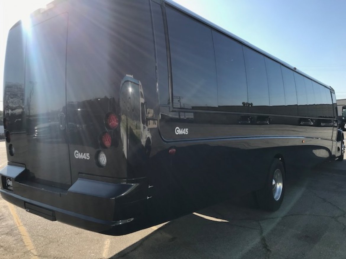Executive Shuttle for Sale in Riverside, CA - Photo 8